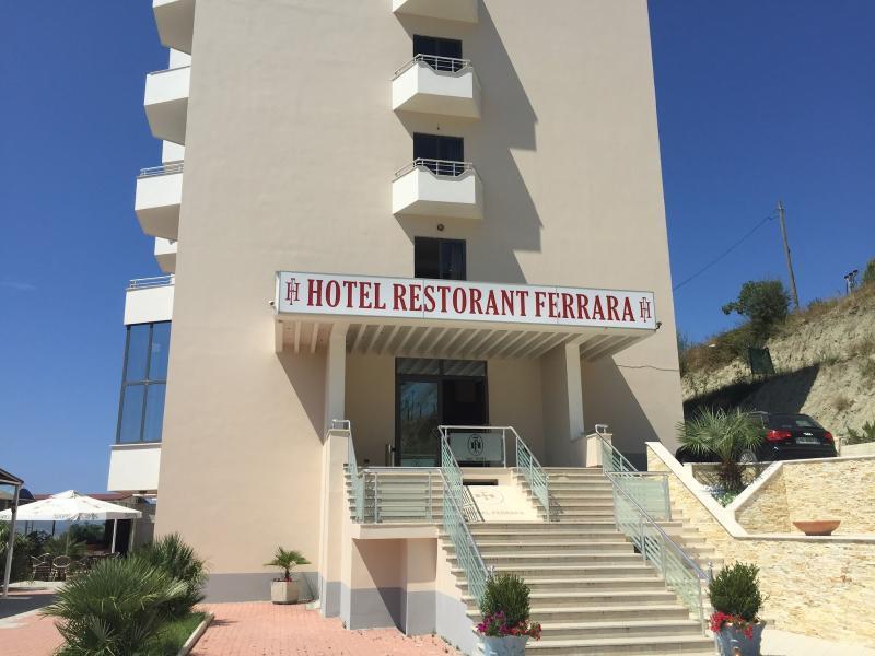 Hotel Ferrara Durrës Exteriör bild