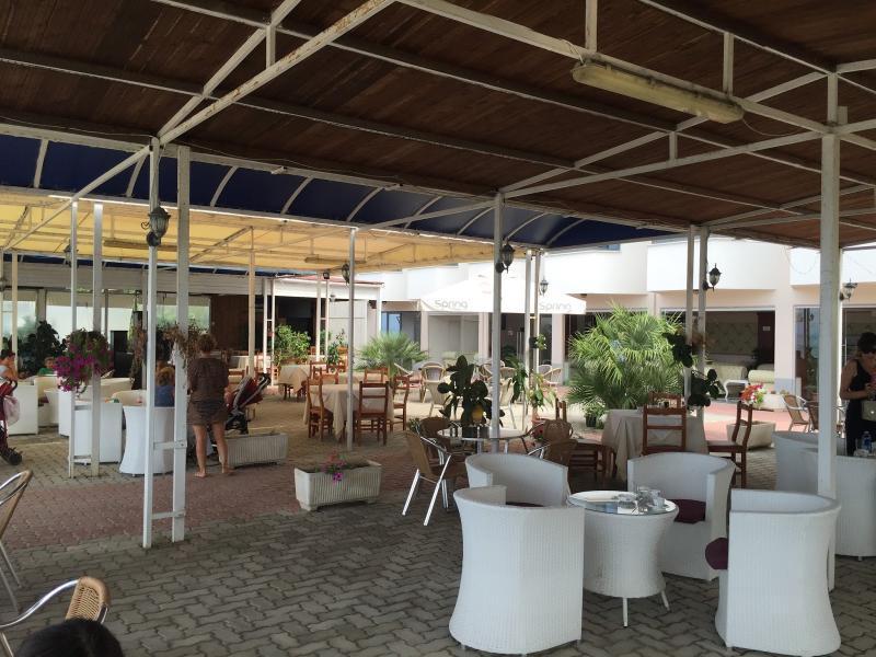 Hotel Ferrara Durrës Exteriör bild