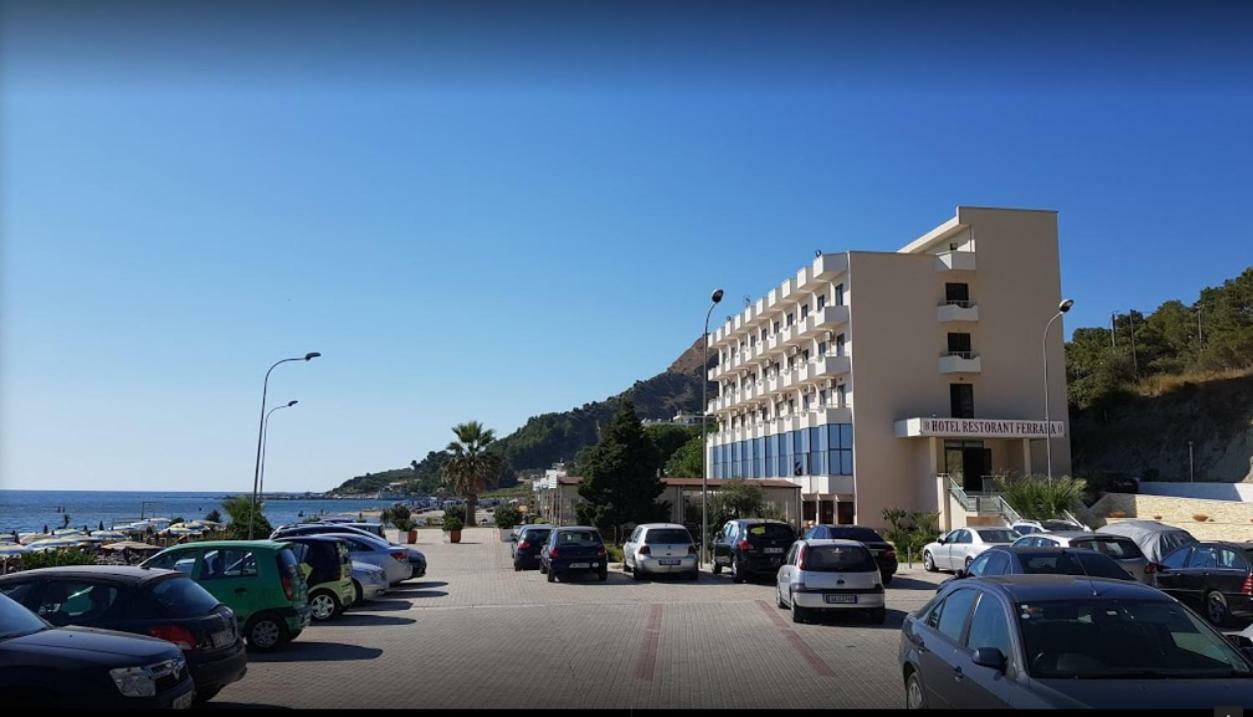 Hotel Ferrara Durrës Exteriör bild