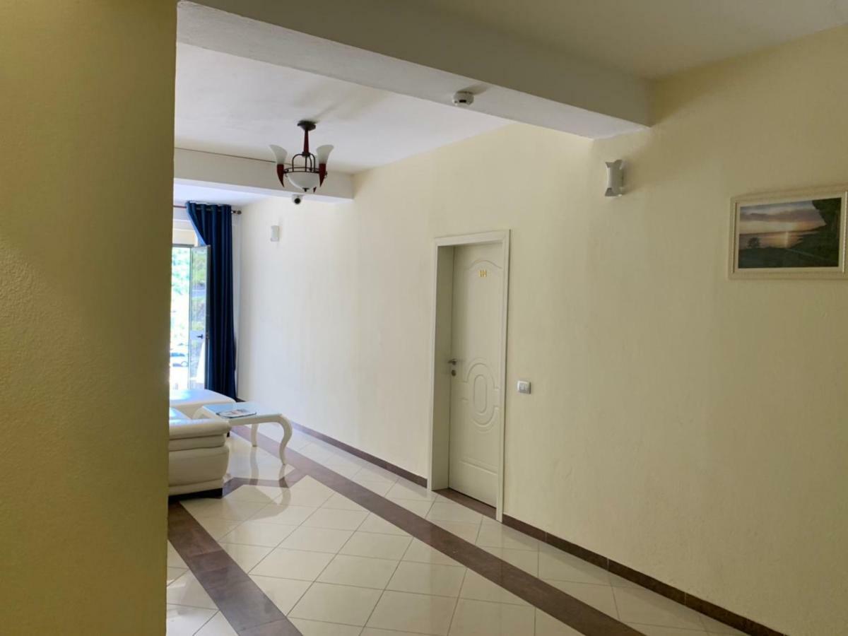 Hotel Ferrara Durrës Exteriör bild