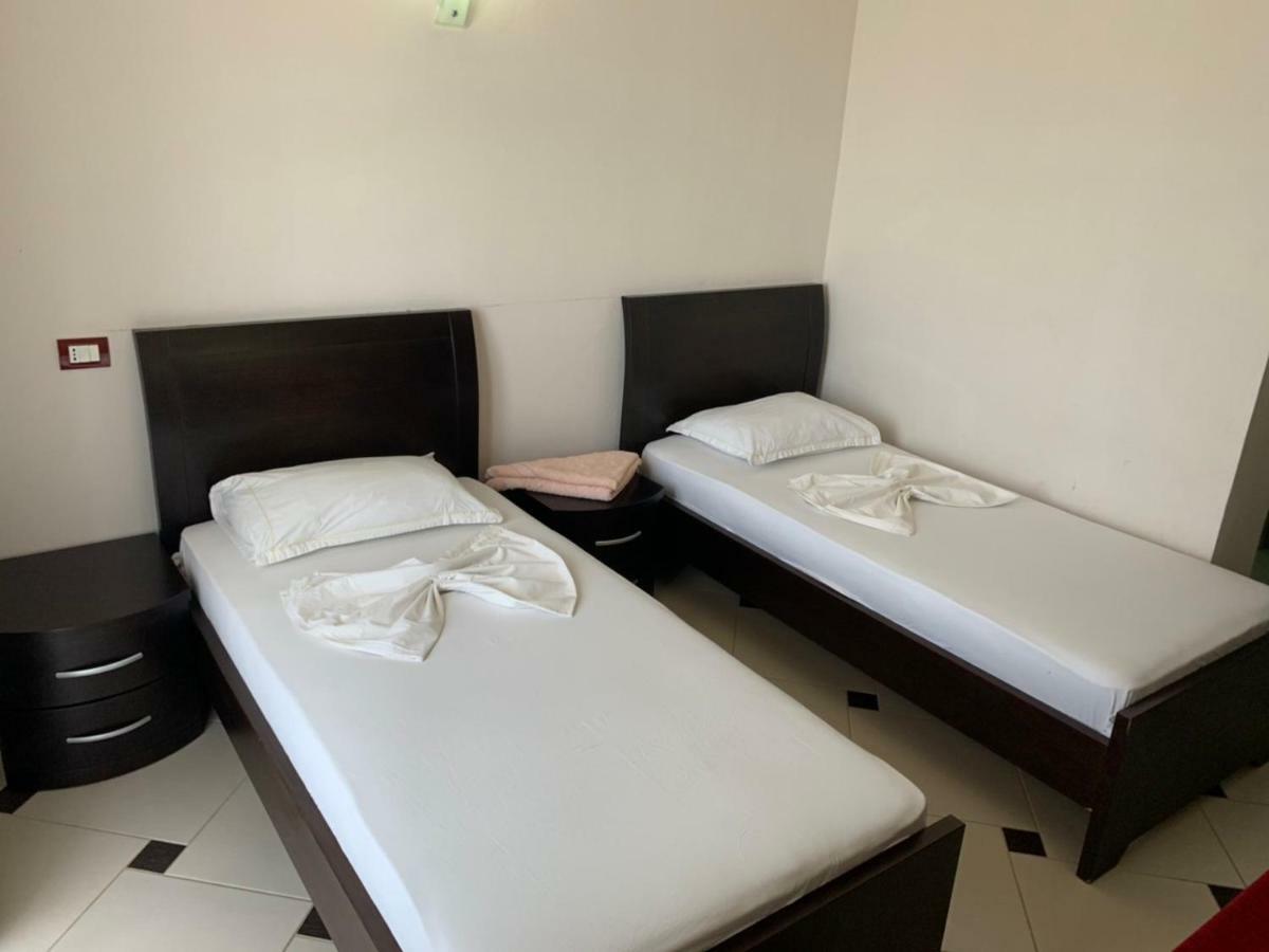 Hotel Ferrara Durrës Exteriör bild