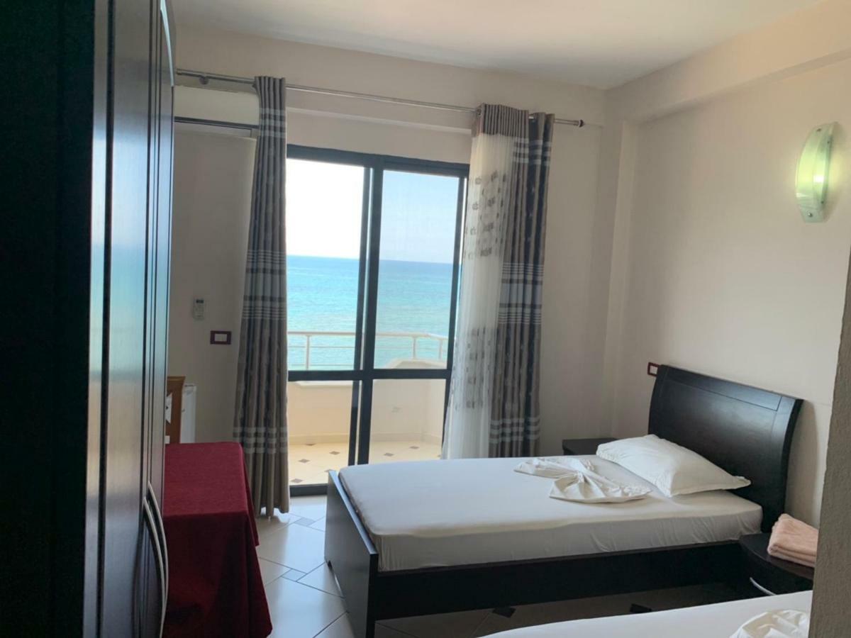 Hotel Ferrara Durrës Exteriör bild
