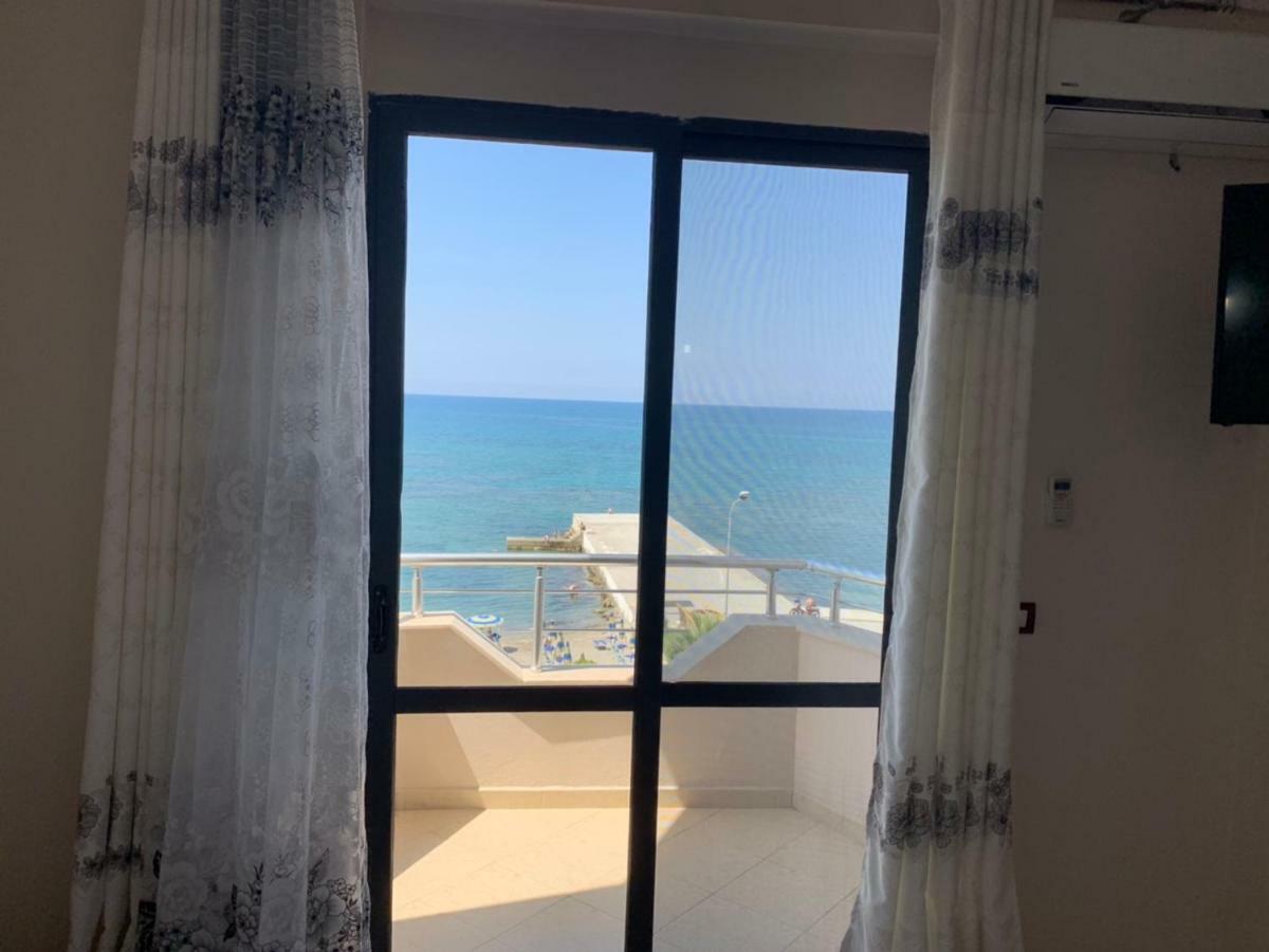 Hotel Ferrara Durrës Exteriör bild